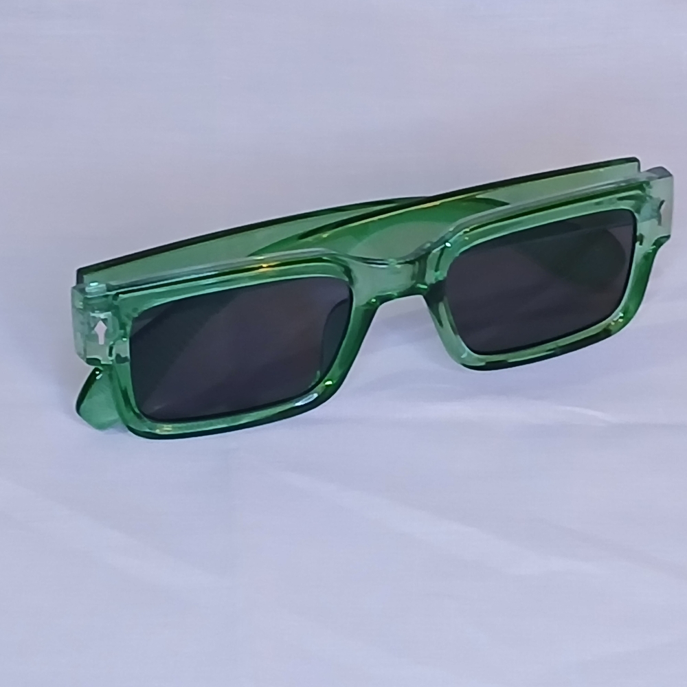 Chic Green Transparent Sunglasses